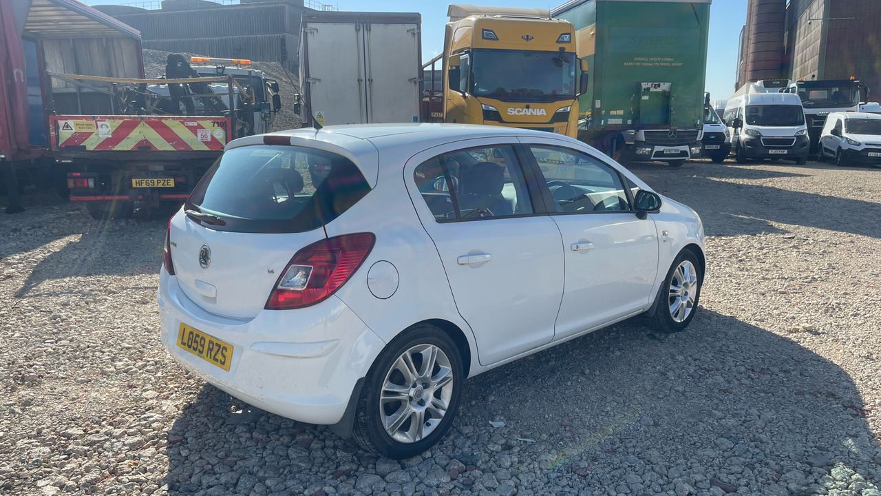 VAUXHALL CORSA 1.4I - Schrägheck: das Bild 4 VAUXHALL CORSA 1.4I - Schrägheck: das Bild 4