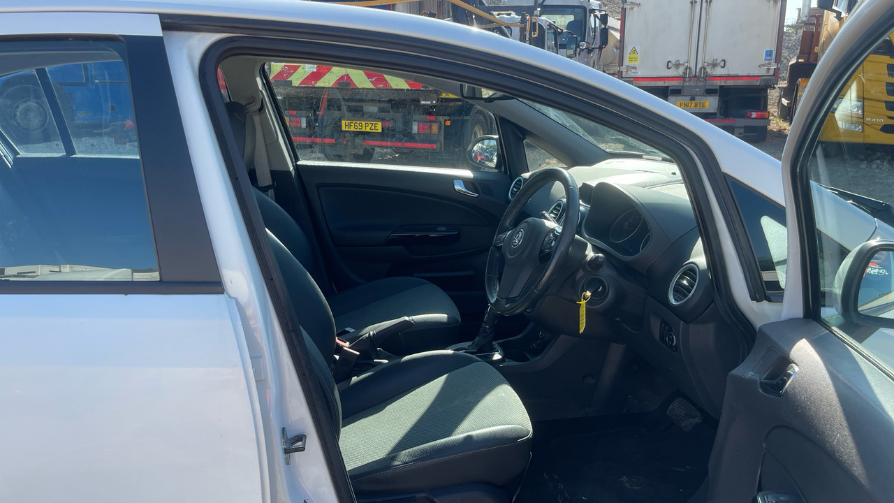 VAUXHALL CORSA 1.4I - Schrägheck: das Bild 5 VAUXHALL CORSA 1.4I - Schrägheck: das Bild 5
