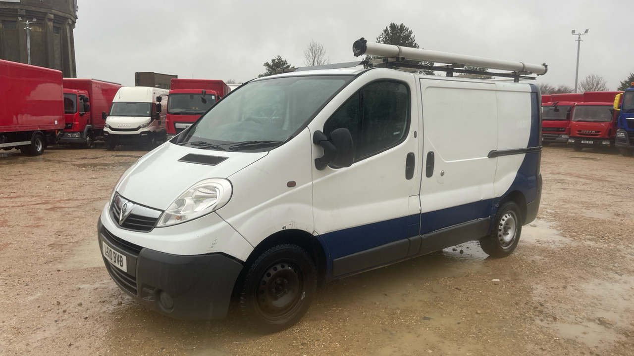 VAUXHALL VIVARO 2700 2.0 CDTI 115PS - Koffer Transporter: das Bild 2 VAUXHALL VIVARO 2700 2.0 CDTI 115PS - Koffer Transporter: das Bild 2