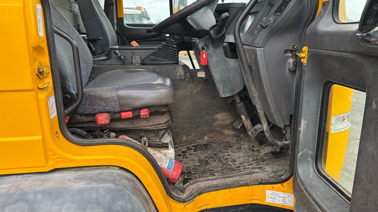 VOLVO FL - Saug-/ Spülfahrzeug: das Bild 5 VOLVO FL - Saug-/ Spülfahrzeug: das Bild 5