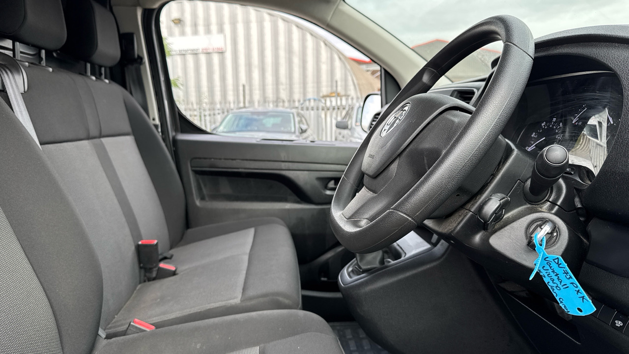 Vauxhall Vivaro 3100 2.0D 145PS PRIME - Kleintransporter: das Bild 5 Vauxhall Vivaro 3100 2.0D 145PS PRIME - Kleintransporter: das Bild 5