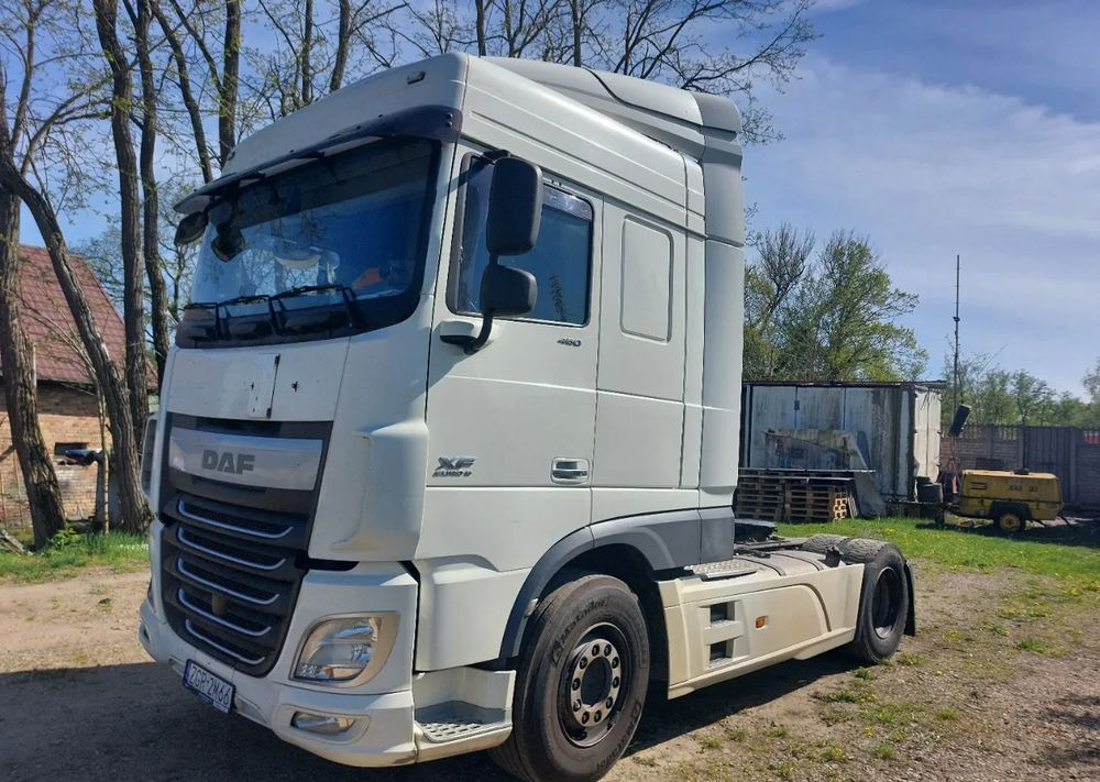 DAF XF 460 - Sattelzugmaschine: das Bild 2 DAF XF 460 - Sattelzugmaschine: das Bild 2