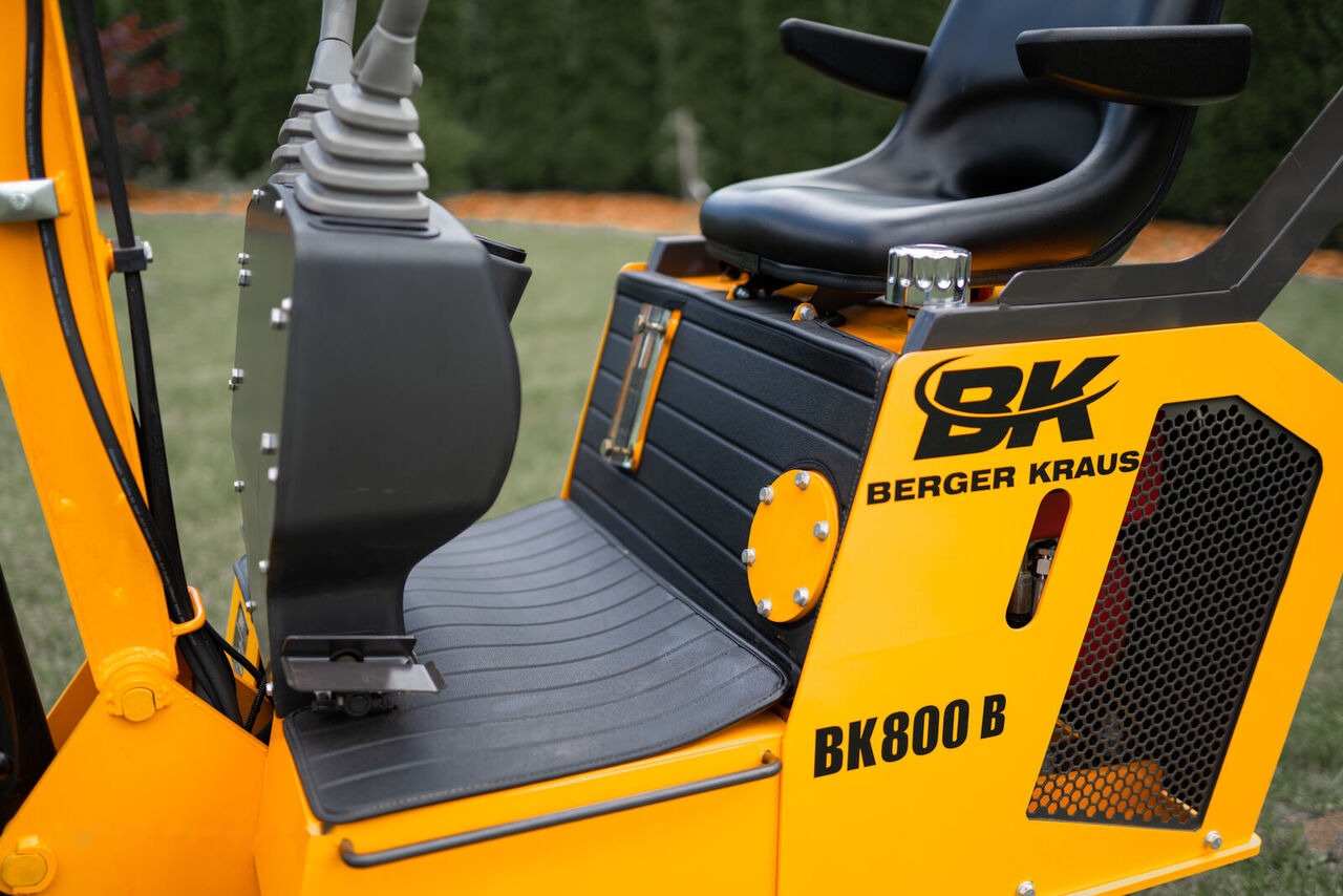 Berger Kraus Mini Excavator BK800B with FULL equipment - Minibagger: das Bild 4 Berger Kraus Mini Excavator BK800B with FULL equipment - Minibagger: das Bild 4