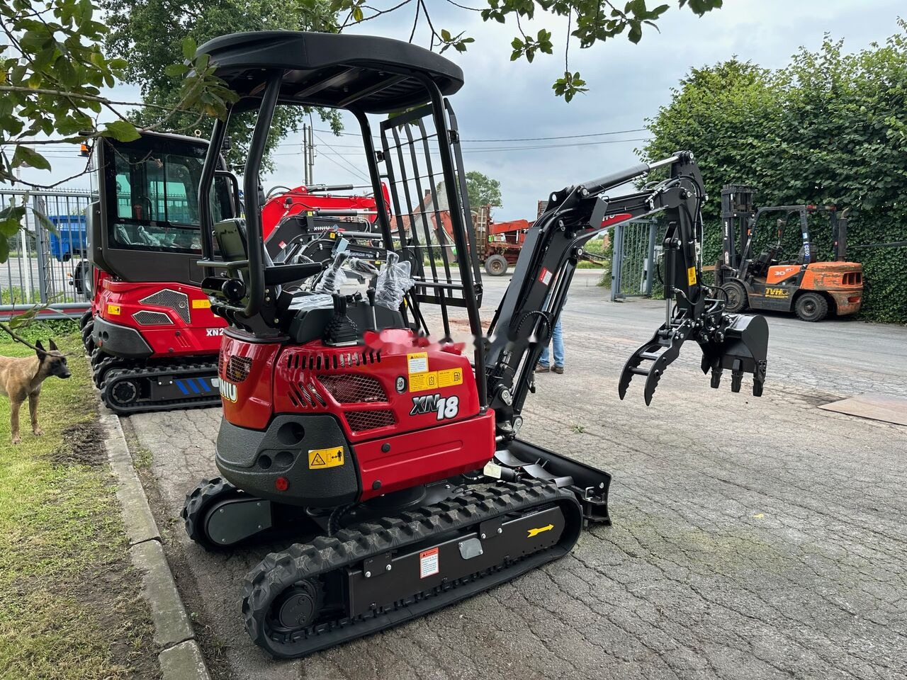 Rhinoceros XN18 - Minibagger: das Bild 2 Rhinoceros XN18 - Minibagger: das Bild 2