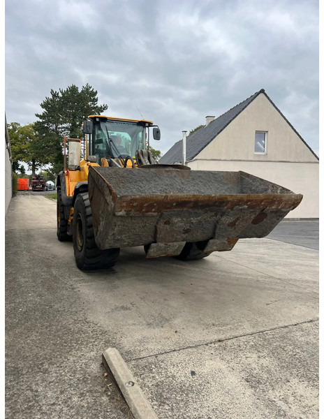 Volvo L180H - Bulldozer: das Bild 1 Volvo L180H - Bulldozer: das Bild 1