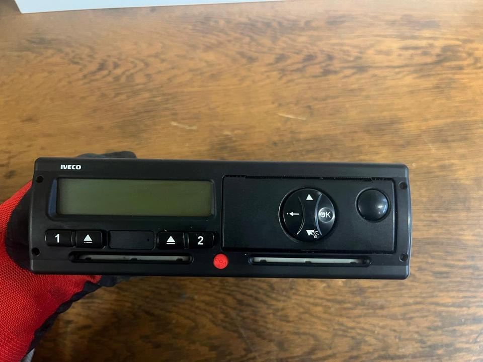IVECO Tachograph 5801382529 - Tachograph: das Bild 2 IVECO Tachograph 5801382529 - Tachograph: das Bild 2