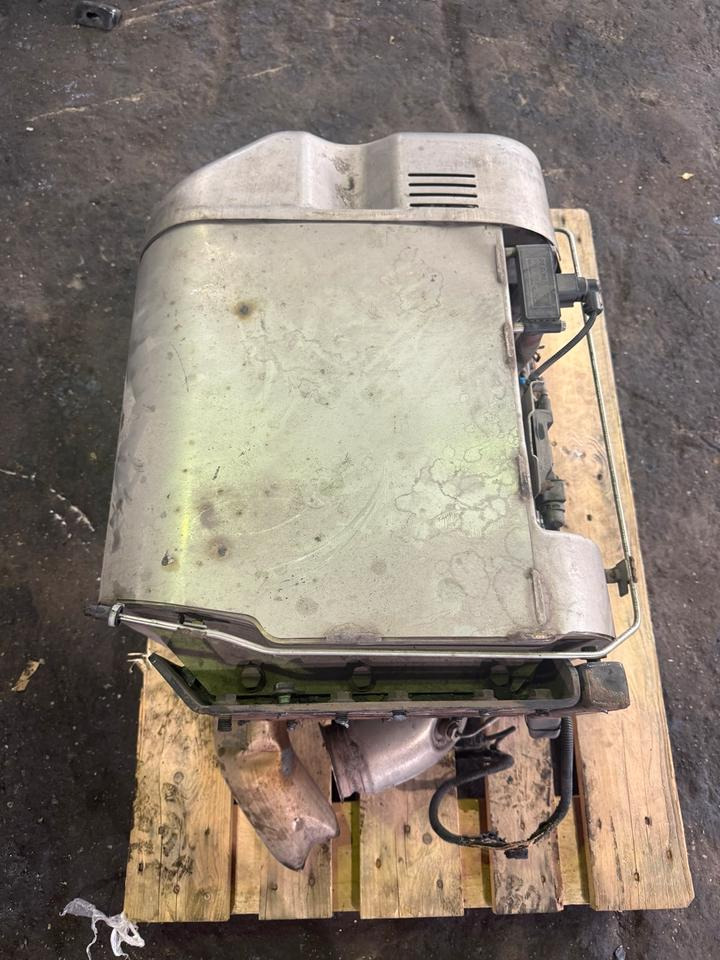 MAN TGL EU6 Auspuff Katalysator 81.15101-0490 - Auspuff/ Abgasanlage für LKW: das Bild 3 MAN TGL EU6 Auspuff Katalysator 81.15101-0490 - Auspuff/ Abgasanlage für LKW: das Bild 3