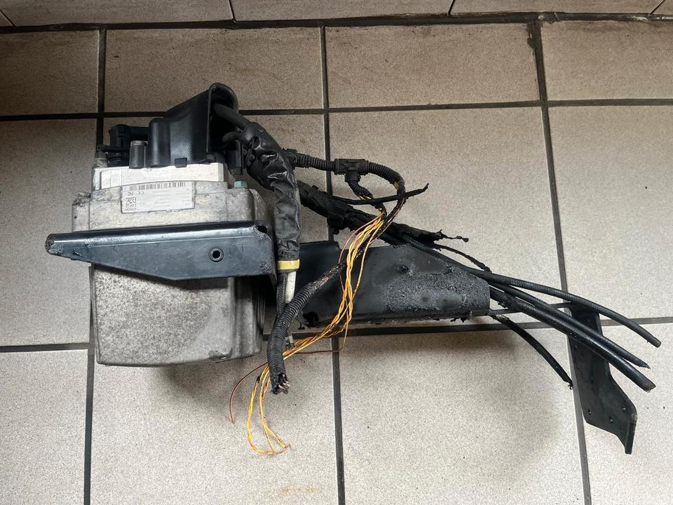 MAN TGL TGM TGX EU6 AdBlue Pumpe 81154036134000 - AdBlue Tank für LKW: das Bild 4 MAN TGL TGM TGX EU6 AdBlue Pumpe 81154036134000 - AdBlue Tank für LKW: das Bild 4