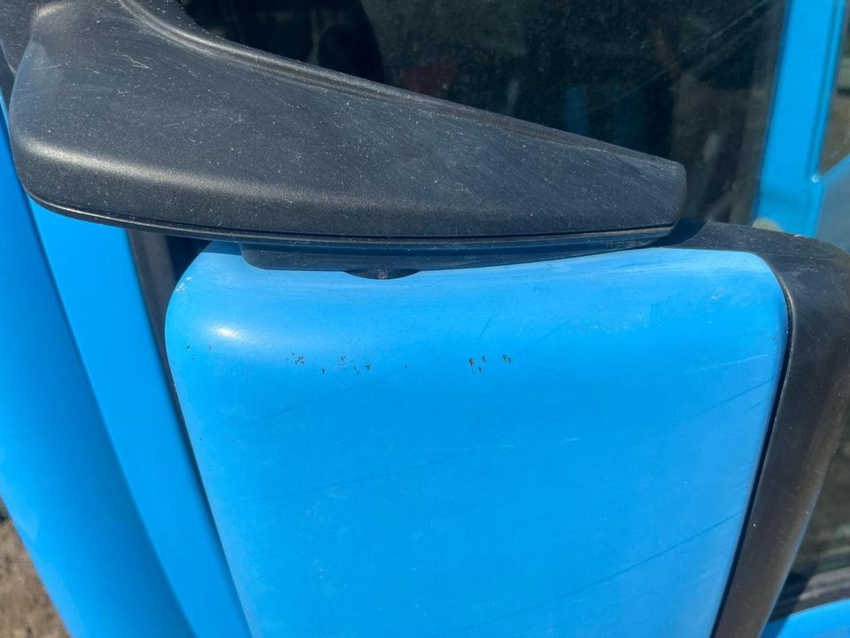 MAN TGX EU6 Fahrertür, Tür blau, Spiegel & Innenverkleidung - Tür und Teile für LKW: das Bild 3 MAN TGX EU6 Fahrertür, Tür blau, Spiegel & Innenverkleidung - Tür und Teile für LKW: das Bild 3