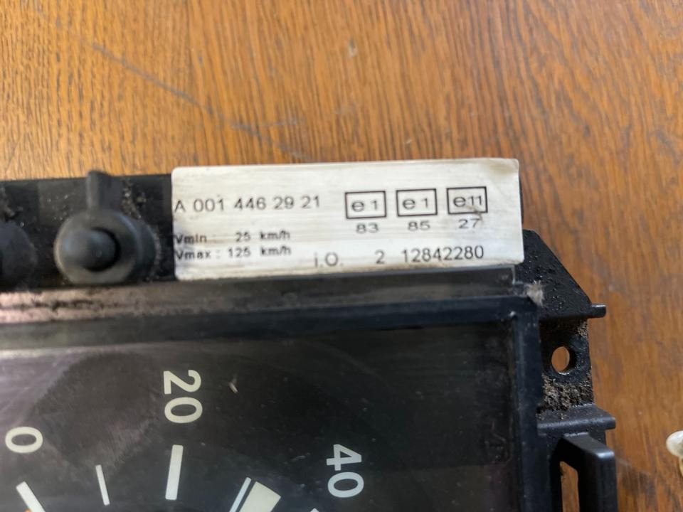 Mercedes Atego 1 Kombiinstrument Tacho A0014462921 - Armaturenbrett für LKW: das Bild 2 Mercedes Atego 1 Kombiinstrument Tacho A0014462921 - Armaturenbrett für LKW: das Bild 2