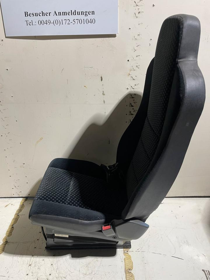 Mercedes Atego 3 Beifahrersitz - Sitz für LKW: das Bild 2 Mercedes Atego 3 Beifahrersitz - Sitz für LKW: das Bild 2