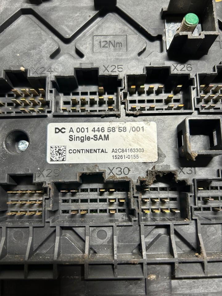 Mercedes Atego 4 EU6 Sicherungskasten A0014465858 - Sicherung: das Bild 4 Mercedes Atego 4 EU6 Sicherungskasten A0014465858 - Sicherung: das Bild 4