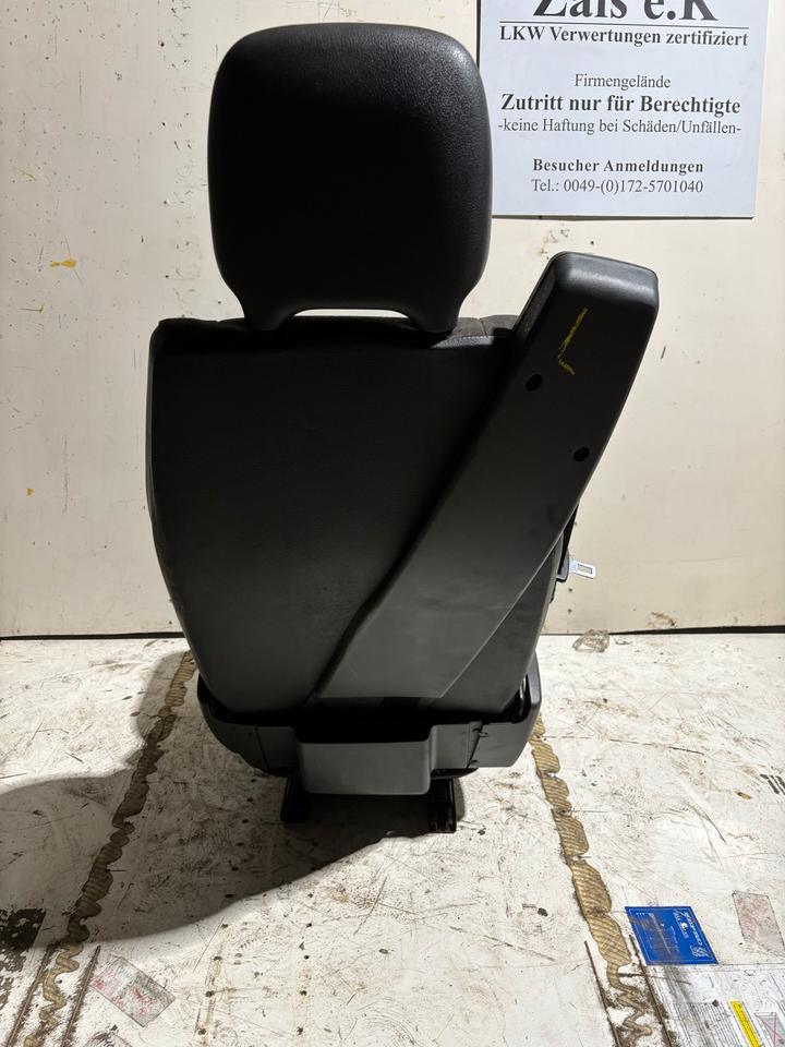 Mercedes-Benz Atego 2 Beifahrersitz mit Luft - Sitz für LKW: das Bild 4 Mercedes-Benz Atego 2 Beifahrersitz mit Luft - Sitz für LKW: das Bild 4