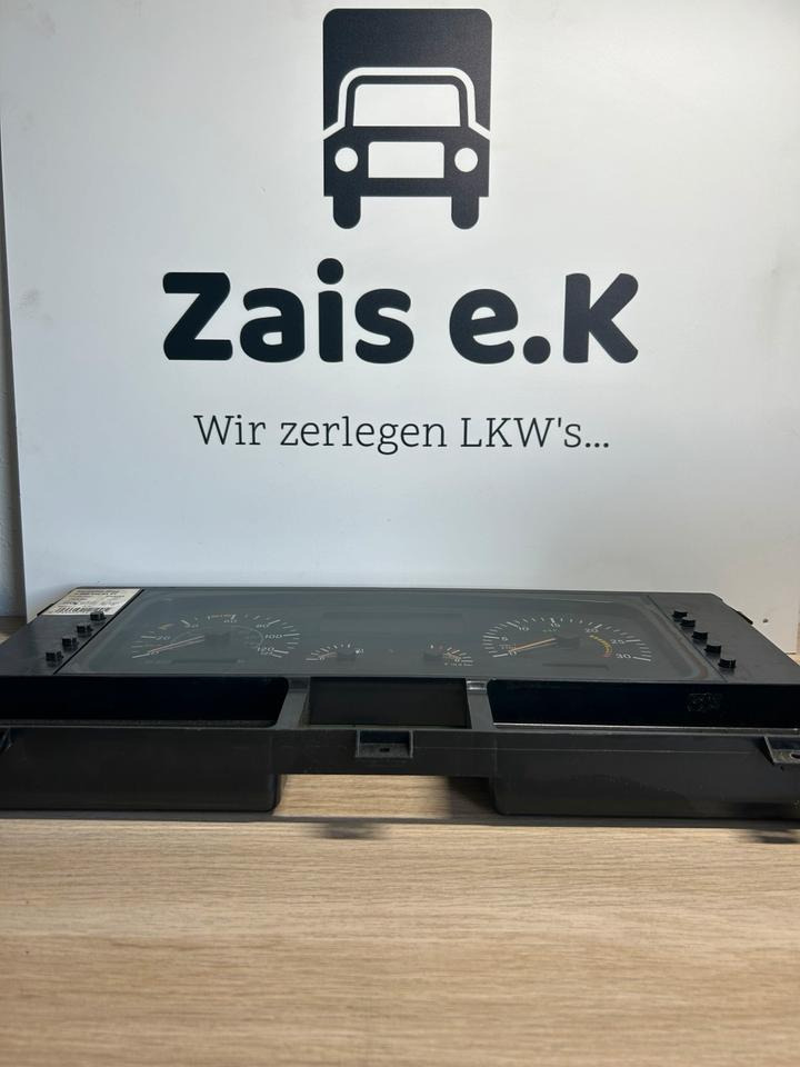 Mercedes Benz Econic Kombiinstrument / Tacho A0044469121 - Armaturenbrett für LKW: das Bild 1 Mercedes Benz Econic Kombiinstrument / Tacho A0044469121 - Armaturenbrett für LKW: das Bild 1