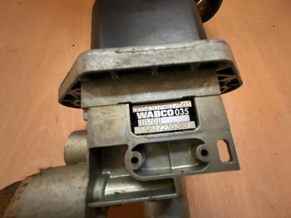 Mercedes Bremsventil Feststellbremse Handbremsventil 0034307981 - Schalthebel für LKW: das Bild 2 Mercedes Bremsventil Feststellbremse Handbremsventil 0034307981 - Schalthebel für LKW: das Bild 2