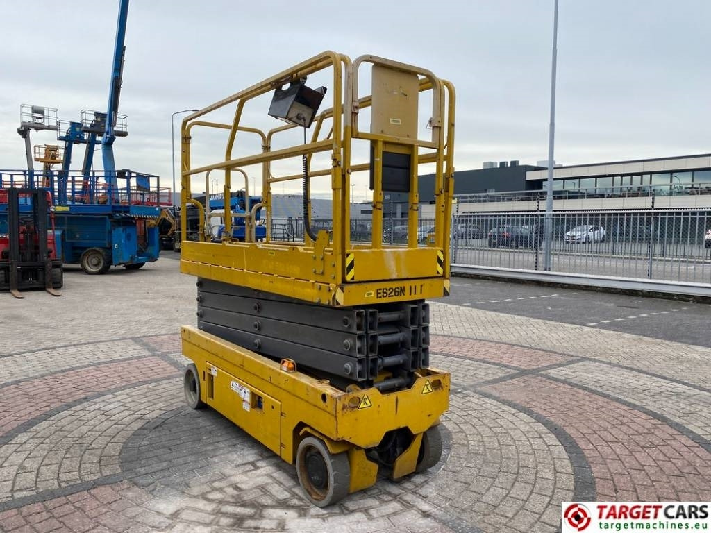 GMG 2632-ED Electric Scissor 2632ED Work Lift 983cm - Scherenbühne: das Bild 2 GMG 2632-ED Electric Scissor 2632ED Work Lift 983cm - Scherenbühne: das Bild 2