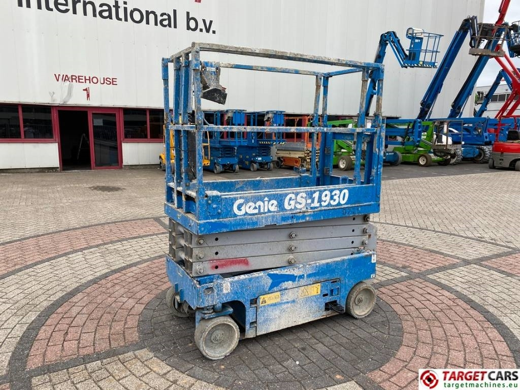 Genie GS-1932 Electric Scissor Work Lift 779cm - Scherenbühne: das Bild 1 Genie GS-1932 Electric Scissor Work Lift 779cm - Scherenbühne: das Bild 1