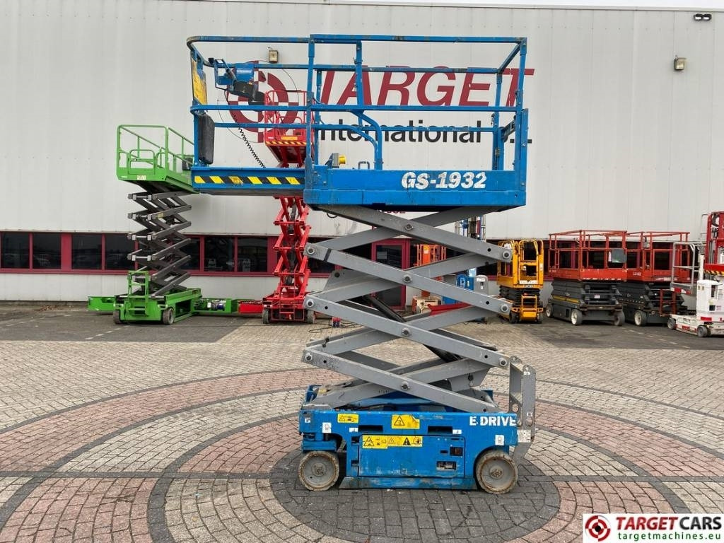 Genie GS-1932 I-Drive Electric Scissor Work Lift 779cm - Scherenbühne: das Bild 5 Genie GS-1932 I-Drive Electric Scissor Work Lift 779cm - Scherenbühne: das Bild 5