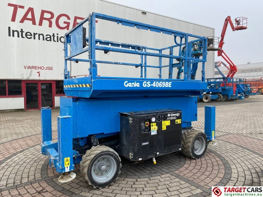 Genie GS-4069BE HyBrid Scissor Work Lift 1412cm - Scherenbühne: das Bild 1 Genie GS-4069BE HyBrid Scissor Work Lift 1412cm - Scherenbühne: das Bild 1