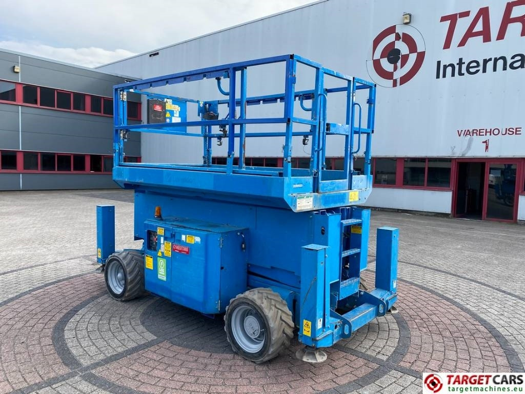 Genie GS-4069DC Electric 4x4 Scissor Work Lift 1412cm - Scherenbühne: das Bild 4 Genie GS-4069DC Electric 4x4 Scissor Work Lift 1412cm - Scherenbühne: das Bild 4