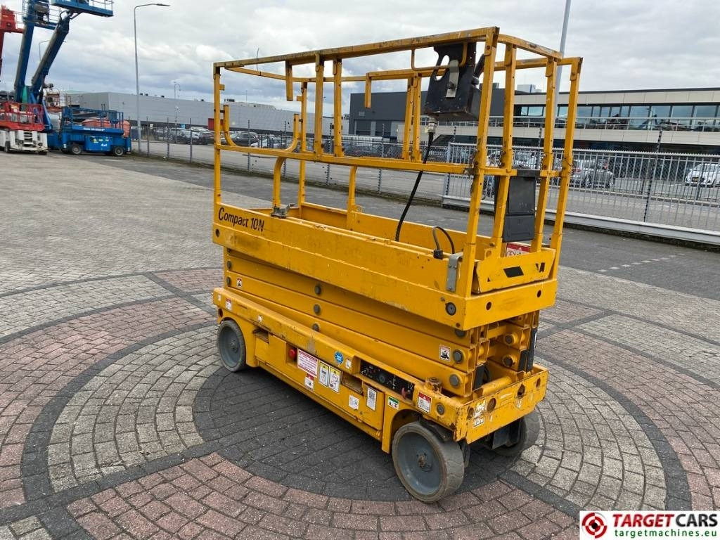 Haulotte Compact 10N Electric Scissor Work Lift 1000cm - Scherenbühne: das Bild 2 Haulotte Compact 10N Electric Scissor Work Lift 1000cm - Scherenbühne: das Bild 2