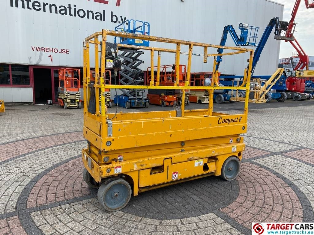 Haulotte Compact 8 Electric Scissor Work Lift 818cm - Scherenbühne: das Bild 1 Haulotte Compact 8 Electric Scissor Work Lift 818cm - Scherenbühne: das Bild 1