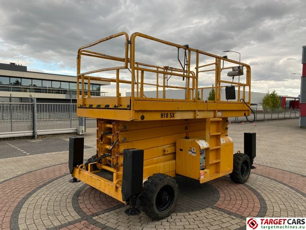 Haulotte H18SDX Diesel H18SX Scissor 4x4 Work Lift 1800cm - Scherenbühne: das Bild 3 Haulotte H18SDX Diesel H18SX Scissor 4x4 Work Lift 1800cm - Scherenbühne: das Bild 3