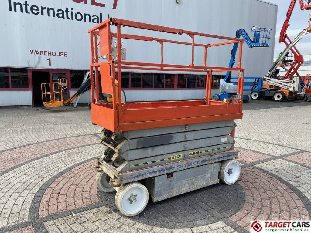 SkyJack SJIII-3226 Electric 3226 Scissor Work Lift 990cm - Scherenbühne: das Bild 1 SkyJack SJIII-3226 Electric 3226 Scissor Work Lift 990cm - Scherenbühne: das Bild 1