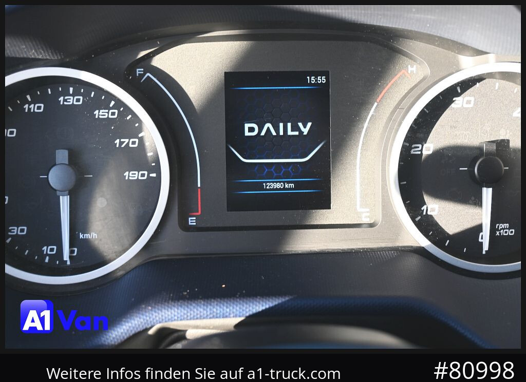 IVECO Daily 72C18 A8V Pritsche/Plane, Tempomat, AHK, Klima - Planen Transporter: das Bild 5 IVECO Daily 72C18 A8V Pritsche/Plane, Tempomat, AHK, Klima - Planen Transporter: das Bild 5