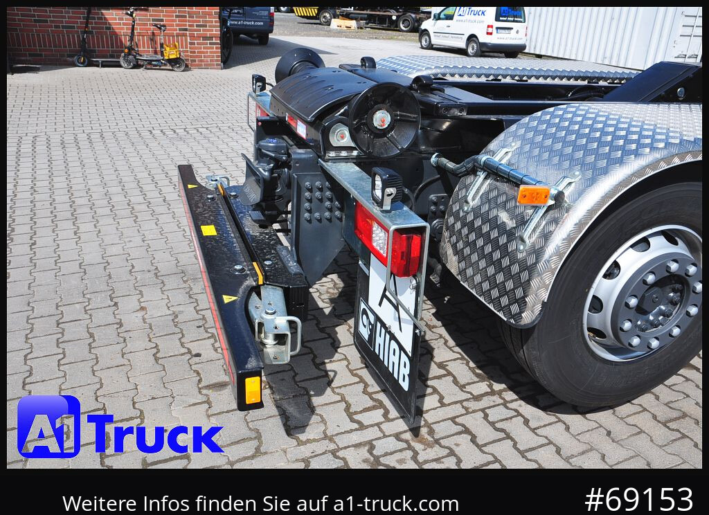 IVECO X-Way AD 420 Hiab 21S59 Lenk- Liftachse, - Abrollkipper: das Bild 2 IVECO X-Way AD 420 Hiab 21S59 Lenk- Liftachse, - Abrollkipper: das Bild 2