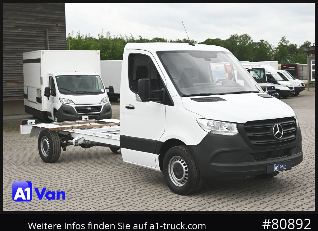 MERCEDES-BENZ Sprinter 317 CDI Fahrgestell, NEU, Klima, Tempomat, 3-Sitzer - Fahrgestell LKW: das Bild 1 MERCEDES-BENZ Sprinter 317 CDI Fahrgestell, NEU, Klima, Tempomat, 3-Sitzer - Fahrgestell LKW: das Bild 1