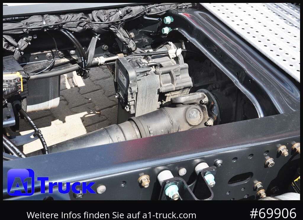 MAN TGX 18,520 LL, SZM. Alufelgen, TV, Navi, Top Ausstattung - Sattelzugmaschine: das Bild 3 MAN TGX 18,520 LL, SZM. Alufelgen, TV, Navi, Top Ausstattung - Sattelzugmaschine: das Bild 3