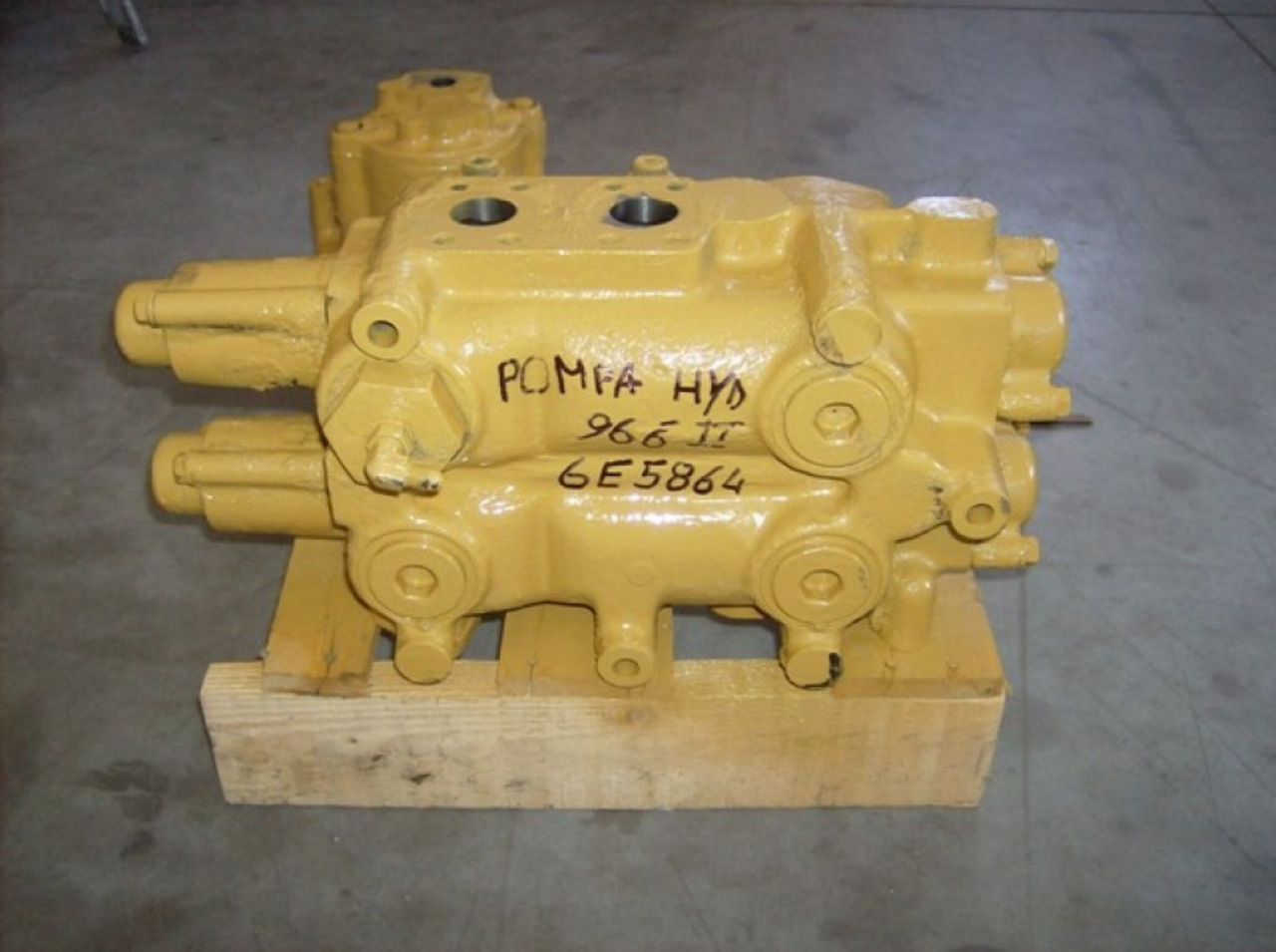 Caterpillar 966F II VALVOLA DISTRIBUTORE - Ventil für Baumaschine: das Bild 2 Caterpillar 966F II VALVOLA DISTRIBUTORE - Ventil für Baumaschine: das Bild 2