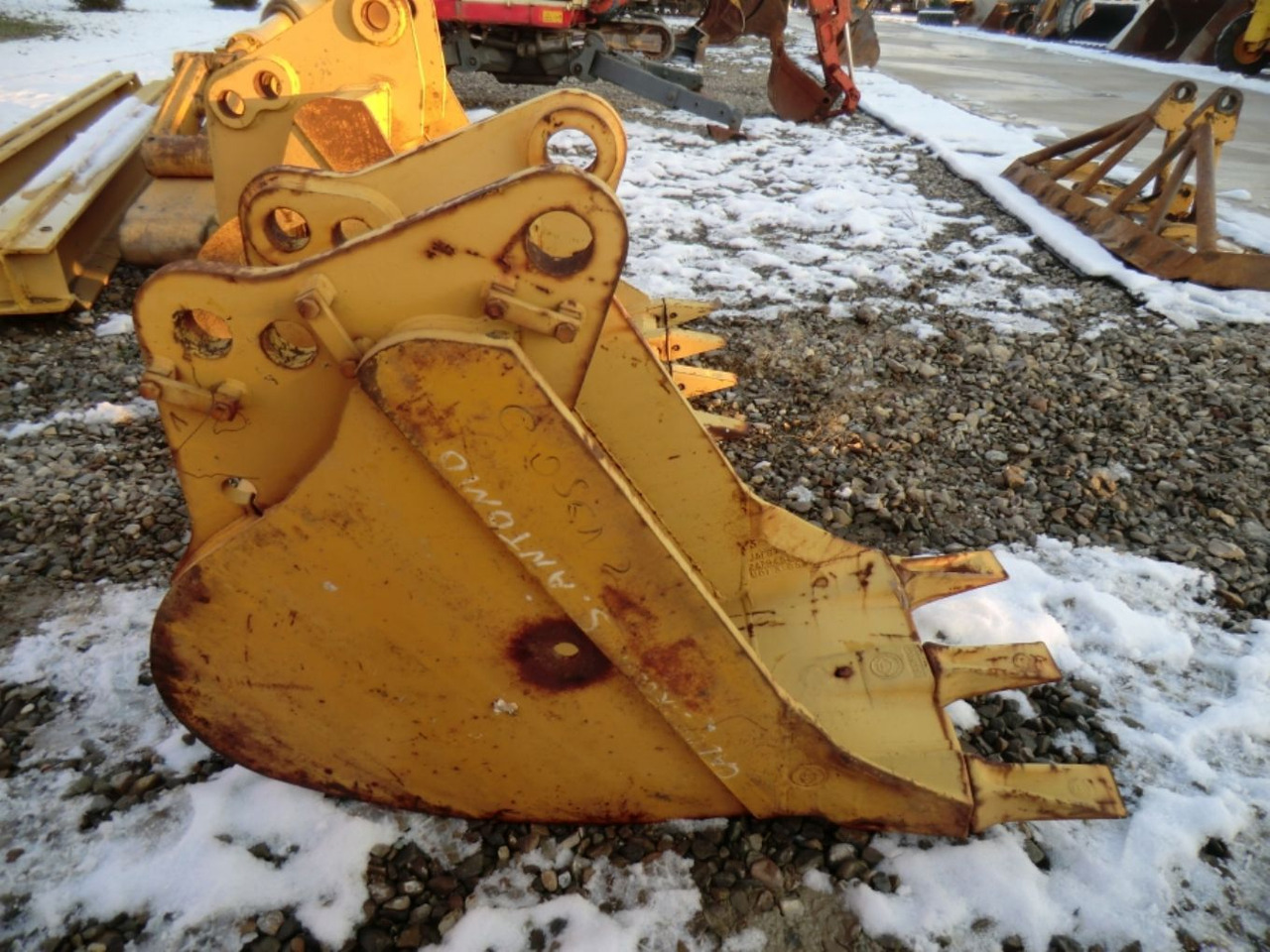 Mantovani Benne L 221 GP Benna con denti, larghezza mm 600. - Baggerschaufel: das Bild 3 Mantovani Benne L 221 GP Benna con denti, larghezza mm 600. - Baggerschaufel: das Bild 3