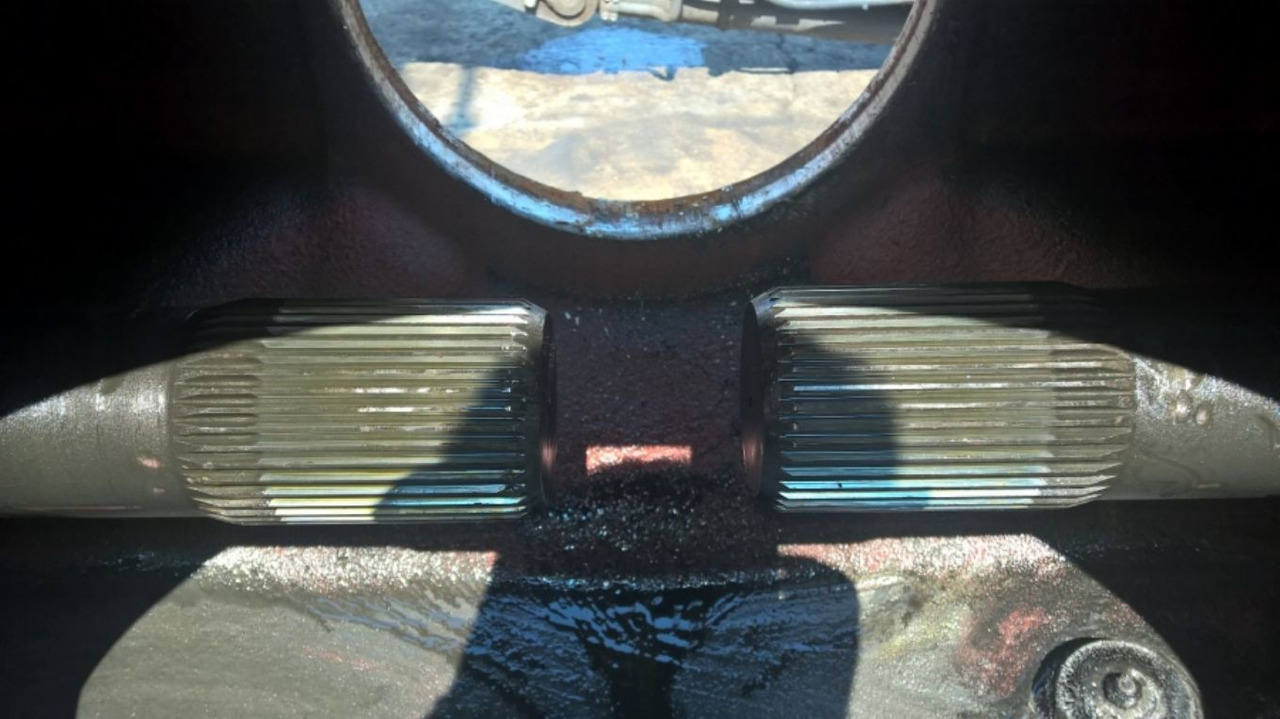 PERLINI DP655 ASSALE COMPLETO DI RIDUTTORI - Transmission für Baumaschine: das Bild 5 PERLINI DP655 ASSALE COMPLETO DI RIDUTTORI - Transmission für Baumaschine: das Bild 5