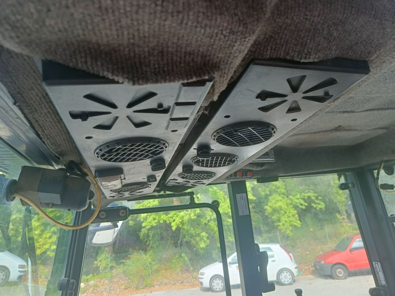 Traktor Massey Ferguson 383: das Bild 6