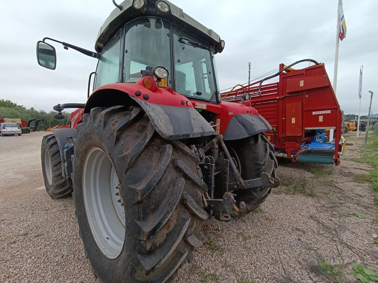 Massey Ferguson 7714 DYNA-4 - Traktor: das Bild 5 Massey Ferguson 7714 DYNA-4 - Traktor: das Bild 5