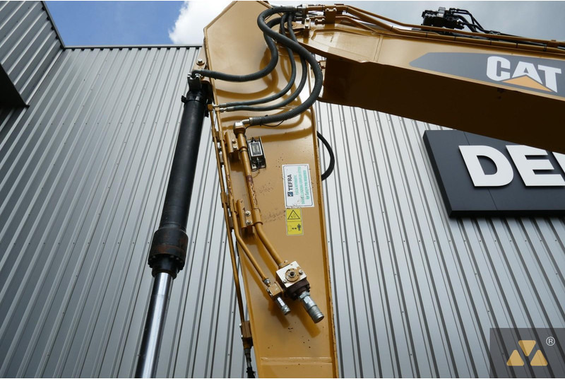 Kettenbagger Caterpillar 320FL: das Bild 12