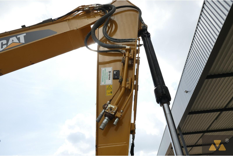 Kettenbagger Caterpillar 320FL: das Bild 13