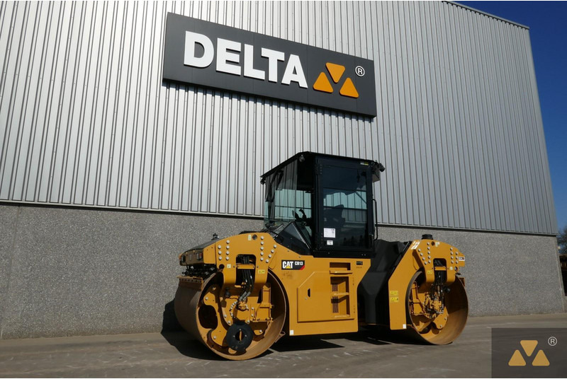 Caterpillar CB13 - Walzen: das Bild 4 Caterpillar CB13 - Walzen: das Bild 4