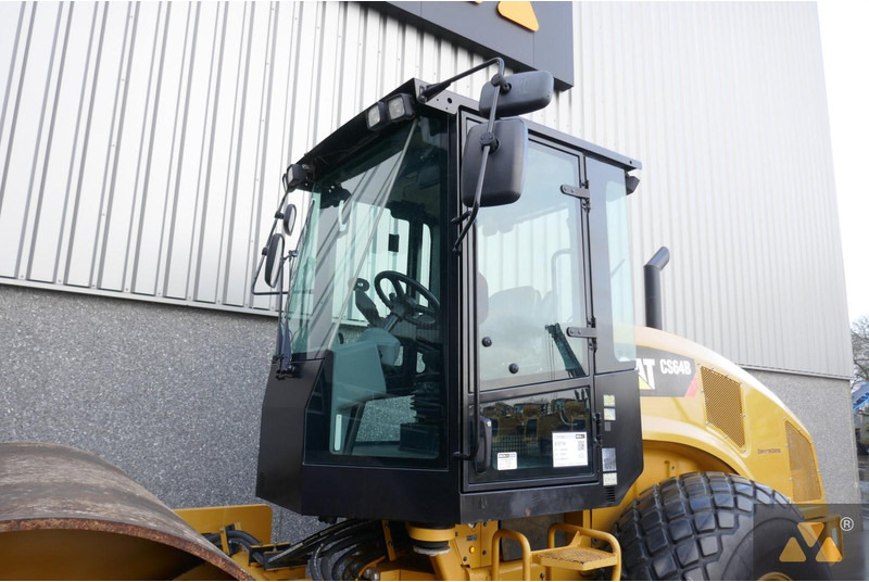 Walzen Caterpillar CS64B: das Bild 8
