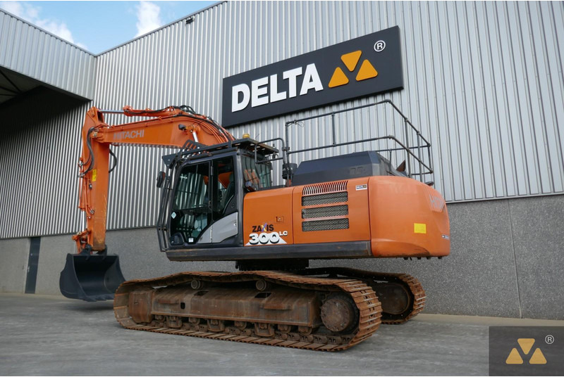 Hitachi ZX300LC-6 - Kettenbagger: das Bild 4 Hitachi ZX300LC-6 - Kettenbagger: das Bild 4