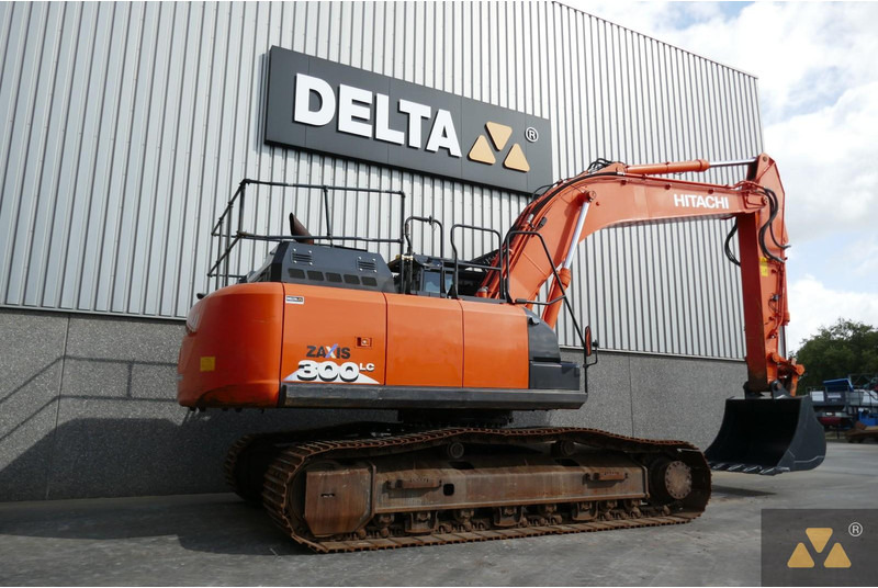Hitachi ZX300LC-6 - Kettenbagger: das Bild 5 Hitachi ZX300LC-6 - Kettenbagger: das Bild 5
