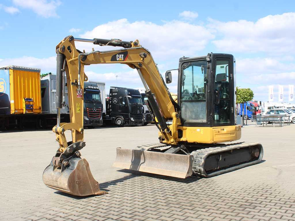 Caterpillar CAT 305 E2, HYDRAULIC CIRCUITS, 3 X BUCKETS, QUICK COUPLER - Minibagger: das Bild 1 Caterpillar CAT 305 E2, HYDRAULIC CIRCUITS, 3 X BUCKETS, QUICK COUPLER - Minibagger: das Bild 1