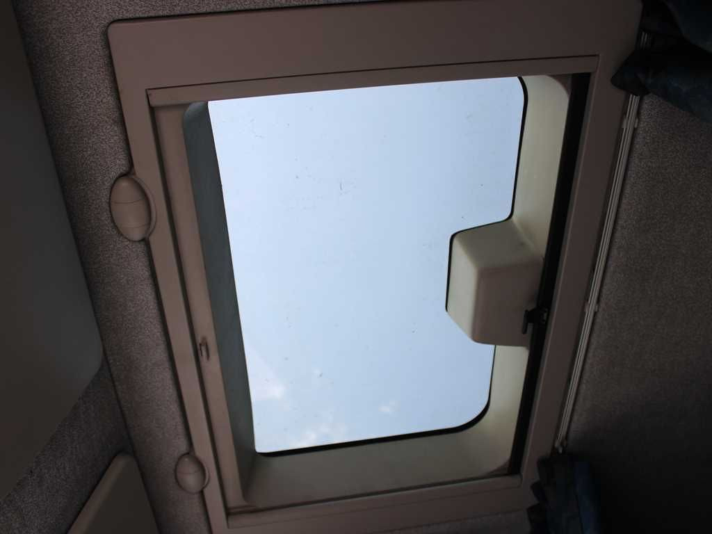 Plane LKW Iveco EUROCARGO 120E22: das Bild 13