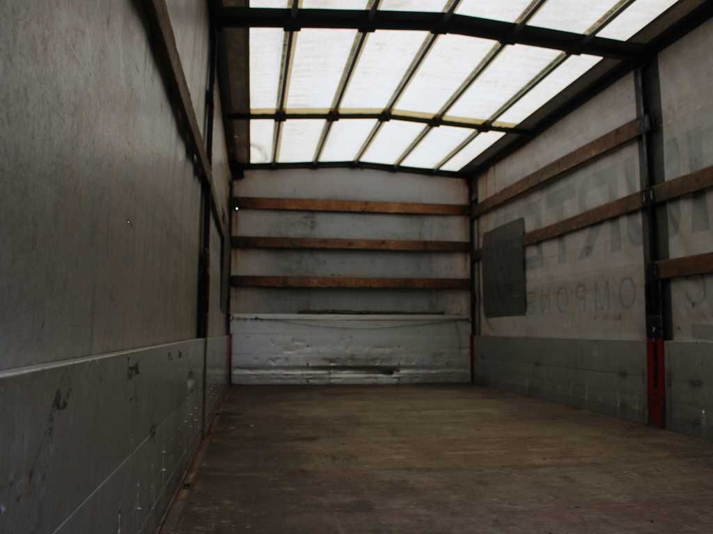 Plane LKW Iveco EUROCARGO 120E22: das Bild 6