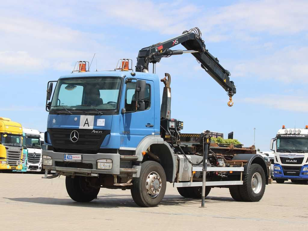 Mercedes-Benz AXOR 1824, CRANE HIAB 099B-3 DUO, 4x4 - Abrollkipper, Autokran: das Bild 1 Mercedes-Benz AXOR 1824, CRANE HIAB 099B-3 DUO, 4x4 - Abrollkipper, Autokran: das Bild 1