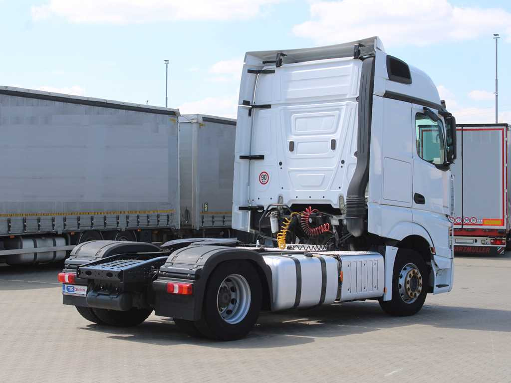Mercedes-Benz Actros 1845, EURO 6 - Sattelzugmaschine: das Bild 4 Mercedes-Benz Actros 1845, EURO 6 - Sattelzugmaschine: das Bild 4
