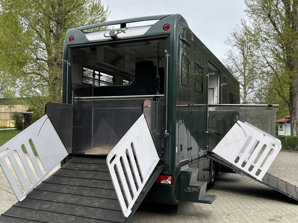 Volvo STX FL, 6 PEOPLE, 5 HORSES, CAMERA, 2X TAIL LIFT - Pferdetransporter: das Bild 5 Volvo STX FL, 6 PEOPLE, 5 HORSES, CAMERA, 2X TAIL LIFT - Pferdetransporter: das Bild 5