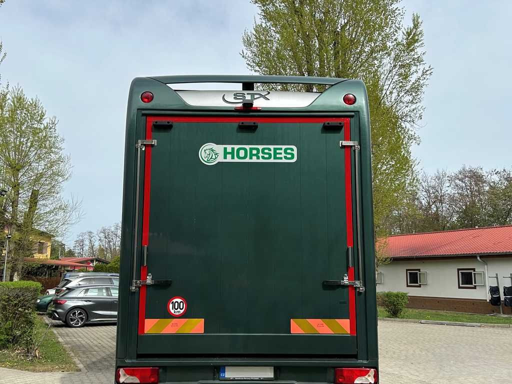 Volvo STX FL, 6 PEOPLE, 5 HORSES, CAMERA, 2X TAIL LIFT - Pferdetransporter: das Bild 4 Volvo STX FL, 6 PEOPLE, 5 HORSES, CAMERA, 2X TAIL LIFT - Pferdetransporter: das Bild 4